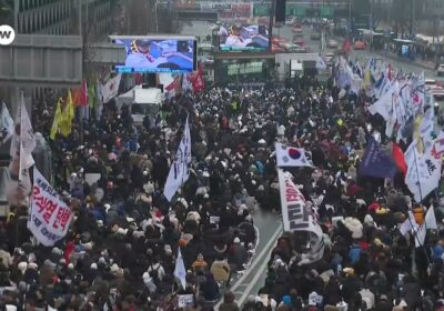 Siguen las protestas en Corea del Sur en plena crisis política Miles de personas…