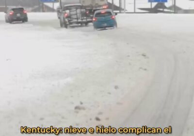🇺🇸 | La nieve y el hielo generaron condiciones de viaje peligrosas hoy en…
