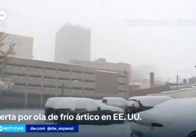 Las tormentas de nieve más extremas en una década azotan #EEUU Una intensa #tormentainvernal…