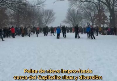 🇺🇸 | ¡Batalla de bolas de nieve cerca del Capitolio! Justo antes de la…