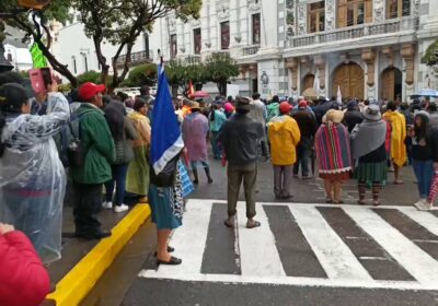 Durante la marcha en contra de la minería en la zona del río Chico,…