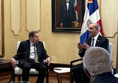 🇻🇪🇩🇴 | ÚLTIMA HORA El presidente electo de Venezuela, Edmundo González, se reúne en…