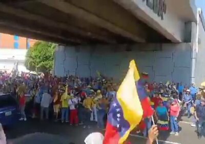 Venezolanos comienzan a movilizarse en varias ciudades en contra del régimen de Nicolás Maduro,…