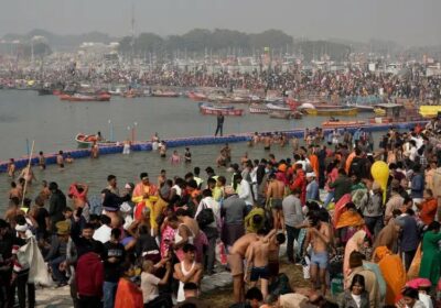 Empieza en #India una sagrada fiesta hindú con 400 millones de peregrinos Organizada cada…