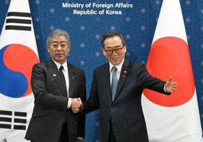 Corea del Sur y Japón refuerzan lazos bilaterales En Seúl, los ministros de exteriores…