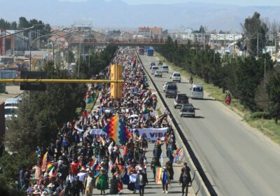 #Ahora | La marcha de sectores afines a Evo Morales llega a la ciudad…