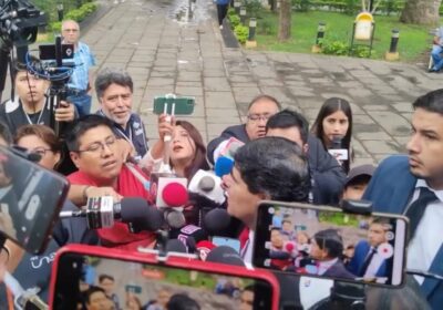 #Último | Jorge Pérez, abogado de Evo Morales, llega al Tribunal Departamental de Justicia…