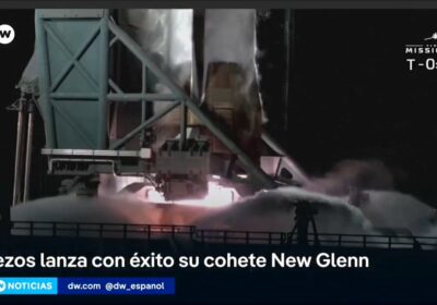 La empresa espacial de Jeff Bezos consigue poner en órbita al primer intento su…