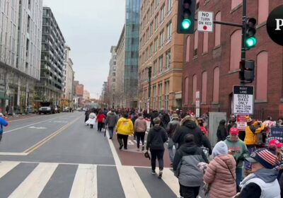 🇺🇸 | ÚLTIMA HORA Miles de patriotas desafían la lluvia y el frío en…