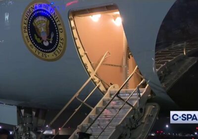 🇺🇸 | LO ÚLTIMO Joe Biden desciende del Air Force One por última vez…