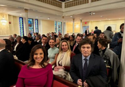 🇺🇸🇪🇨🇦🇷 | El presidente de Ecuador, Daniel Noboa, y su esposa, junto al presidente…