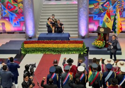 Con la presencia de los mandatarios Luis Arce, David Choquehuanca, invitados y autoridades se…