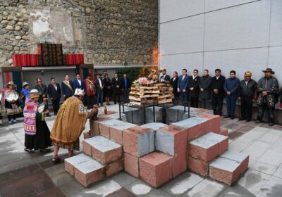 Presidente Arce dice que el país elegirá en las elecciones entre la patria…