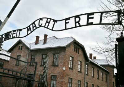 Europa conmemora 80 años de la liberación de Auschwitz Europa recuerda el 80º aniversario…