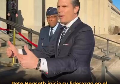 🇺🇸 | Pete Hegseth asumió oficialmente como Secretario de Defensa de EE. UU., recibiendo…