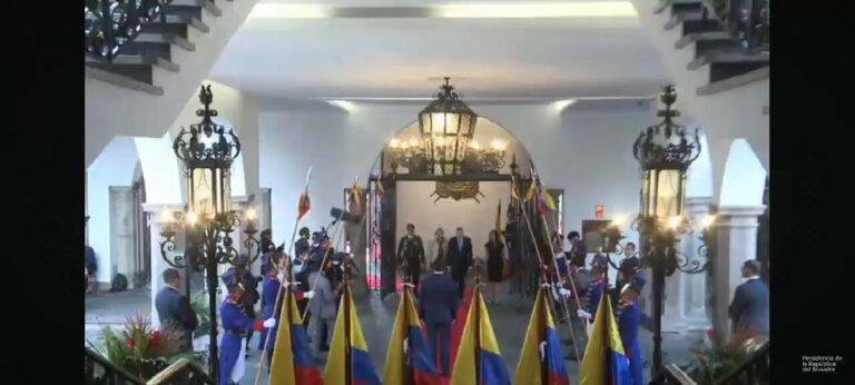 🇪🇨🇻🇪 | ÚLTIMA HORA El presidente electo de Venezuela, Edmundo González Urrutia, llega al…