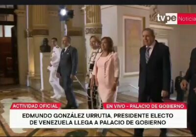 🇵🇪🇻🇪 | ÚLTIMA HORA El Presidente de Venezuela, Edmundo González, es recibido en el…