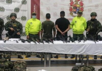 🇨🇴🇻🇪 | ÚLTIMA HORA Encontraron armas de la Fuerza Armada Venezolana del régimen usurpador…