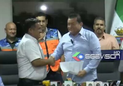 #SantaCruzBo Alcalde Jhonny Fernández desactiva paro indefinido del transporte público con la firma del…