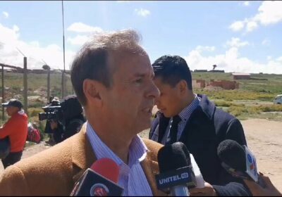 | #LaPaz El precandidato presidencial Jorge #Tuto Quiroga llegó este jueves a la…