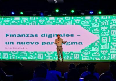 Hablé con unos 400 jóvenes cruceños sobre criptomonedas y finanzas digitales en medio de…
