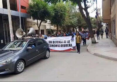 | Este es el panorama en la ciudad de #Oruro, distintos sectores marchan…