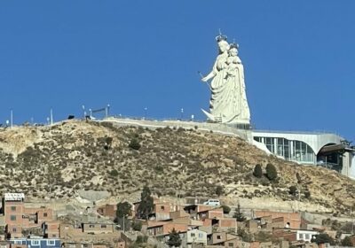 En esta fecha memorable, mi profundo homenaje al valeroso pueblo orureño, ejemplo de compromiso…