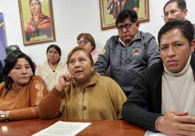 | #Economía 𝐏𝐫𝐞𝐬𝐭𝐚𝐭𝐚𝐫𝐢𝐨𝐬 𝐞𝐥𝐚𝐛𝐨𝐫𝐚𝐧 𝐩𝐫𝐨𝐲𝐞𝐜𝐭𝐨 𝐝𝐞 𝐃𝐒 𝐩𝐚𝐫𝐚 𝐜𝐨𝐧𝐝𝐨𝐧𝐚𝐫 𝐥𝐨𝐬 “𝐬𝐨𝐛𝐫𝐞𝐢𝐧𝐭𝐞𝐫𝐞𝐬𝐞𝐬” 𝐩𝐨𝐫 𝐫𝐞𝐩𝐫𝐨𝐠𝐫𝐚𝐦𝐚𝐜𝐢ó𝐧…