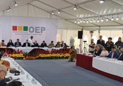 | #Democracia 𝐇𝐚𝐬𝐬𝐞𝐧𝐭𝐞𝐮𝐟𝐞𝐥 𝐩𝐢𝐝𝐞 𝐚 𝐥𝐨𝐬 𝐩𝐚𝐫𝐭𝐢𝐝𝐨𝐬 𝐫𝐞𝐧𝐮𝐧𝐜𝐢𝐚𝐫 𝐚 𝐥𝐨𝐬 𝐁𝐬 𝟒𝟎 𝐦𝐢𝐥𝐥𝐨𝐧𝐞𝐬…