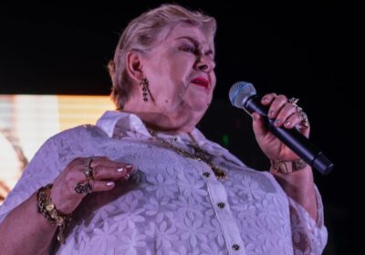 | #CulturayFarándula 𝐌𝐮𝐞𝐫𝐞 𝐥𝐚 𝐜𝐚𝐧𝐭𝐚𝐧𝐭𝐞 𝐦𝐞𝐱𝐢𝐜𝐚𝐧𝐚 𝐏𝐚𝐪𝐮𝐢𝐭𝐚 𝐥𝐚 𝐝𝐞𝐥 𝐁𝐚𝐫𝐫𝐢𝐨, 𝐜𝐨𝐧𝐨𝐜𝐢𝐝𝐚 𝐩𝐨𝐫 𝐬𝐮…