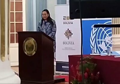 | 𝐑𝐄𝐏𝐎𝐑𝐓𝐀𝐍 𝐀𝐔𝐌𝐄𝐍𝐓𝐎 𝐃𝐄𝐋 𝟒% 𝐄𝐍 𝐂𝐔𝐋𝐓𝐈𝐕𝐎𝐒 𝐃𝐄 𝐂𝐎𝐂𝐀 La representante de la…