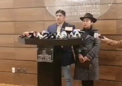 | 𝐏𝐈𝐃𝐄𝐍 𝐃𝐄𝐌𝐎𝐒𝐓𝐑𝐀𝐑 𝐕Í𝐍𝐂𝐔𝐋𝐎 𝐃𝐄 𝐏𝐎𝐋𝐈𝐂Í𝐀 𝐀𝐒𝐄𝐒𝐈𝐍𝐀𝐃𝐎 𝐂𝐎𝐍 𝐀𝐆𝐔𝐈𝐋𝐄𝐑𝐀 El diputado Rolando Enríquez…