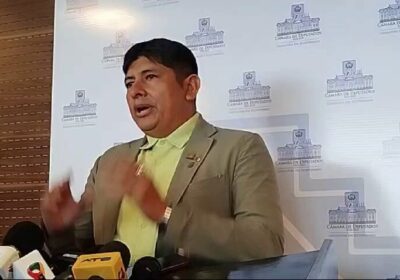 | 𝐂𝐔É𝐋𝐋𝐀𝐑 𝐀𝐂𝐔𝐒𝐀 𝐀 𝐄𝐕𝐎 𝐃𝐄 𝐓𝐑𝐀𝐈𝐂𝐈𝐎𝐍𝐀𝐑 𝐀𝐋 𝐌𝐀𝐒 El diputado Rolando Enríquez…