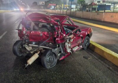 🇻🇪 | Choque fatal en Venezuela: Una camioneta Jeep Grand Cherokee y un Fiat…