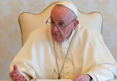 | #Mundo 𝐄𝐥 𝐏𝐚𝐩𝐚 𝐞𝐱𝐩𝐞𝐫𝐢𝐦𝐞𝐧𝐭𝐚 𝐮𝐧𝐚 «𝐥𝐢𝐠𝐞𝐫𝐚 𝐦𝐞𝐣𝐨𝐫í𝐚» 𝐝𝐞𝐧𝐭𝐫𝐨 𝐝𝐞 𝐥𝐚𝐬 𝐜𝐨𝐧𝐝𝐢𝐜𝐢𝐨𝐧𝐞𝐬 «𝐜𝐫í𝐭𝐢𝐜𝐚𝐬»…