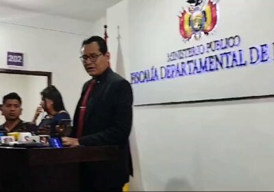 | 𝐀𝐏𝐑𝐄𝐇𝐄𝐍𝐃𝐄𝐍 𝐀 𝐀𝐋𝐂𝐀𝐋𝐃𝐄 𝐃𝐄 𝐌𝐀𝐏𝐈𝐑𝐈 El fiscal departamental de #LaPaz, Luis Carlos…