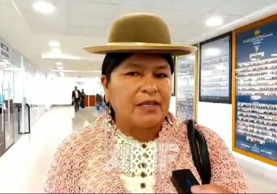 | La senadora Simona Quispe justificó a la diputada que echó un líquido…
