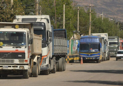 | #Economía 𝐓𝐫𝐚𝐧𝐬𝐩𝐨𝐫𝐭𝐞 𝐩𝐞𝐬𝐚𝐝𝐨 𝐬𝐞 𝐦𝐨𝐯𝐢𝐥𝐢𝐳𝐚𝐫á 𝐜𝐨𝐧𝐭𝐫𝐚 𝐝𝐞𝐥 𝐆𝐨𝐛𝐢𝐞𝐫𝐧𝐨 𝐩𝐨𝐫 𝐝𝐞𝐬𝐚𝐛𝐚𝐬𝐭𝐞𝐜𝐢𝐦𝐢𝐧𝐞𝐭𝐨 𝐝𝐞 𝐝𝐢é𝐬𝐞𝐥…