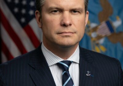 🇺🇸 | ¡ÚLTIMA HORA! El secretario de Defensa, Pete Hegseth, ordena la expulsión inmediata…