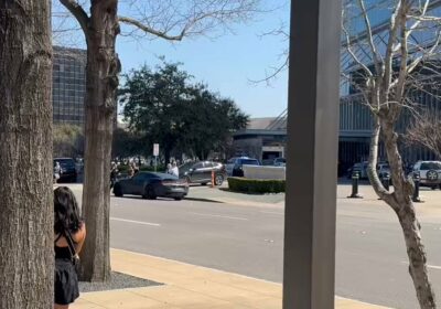 🇺🇸 | ÚLTIMO MINUTO Evacúan un centro de convenciones en Dallas, Texas, en medio…