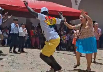 #Sucre | Los chuntunquis de Zudáñez hicieron bailar a los integrantes de Nansana Kids.…