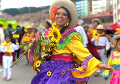 | El Carnaval Paceño continúa este lunes con la entrada del Jisk’a Anata,…