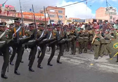 | Desfile cívico militar y policial por los 40 aniversario de fundación de…