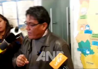 | «𝐋𝐔𝐈𝐒 𝐀𝐑𝐂𝐄 𝐏𝐎𝐍𝐄 𝐄𝐍 𝐑𝐈𝐄𝐒𝐆𝐎 𝐋𝐀 𝐂𝐎𝐒𝐄𝐂𝐇𝐀 𝐃𝐄 𝐏𝐑𝐎𝐃𝐔𝐂𝐓𝐎𝐑𝐄𝐒» ▶️ El diputado…