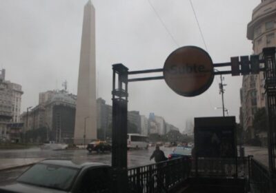 | #Mundo 𝐁𝐮𝐞𝐧𝐨𝐬 𝐀𝐢𝐫𝐞𝐬 𝐬𝐮𝐟𝐫𝐞 𝐮𝐧 𝐚𝐩𝐚𝐠ó𝐧 𝐪𝐮𝐞 𝐝𝐞𝐣𝐚 𝐚 𝐜𝐞𝐫𝐜𝐚 𝐝𝐞 𝐝𝐨𝐬…