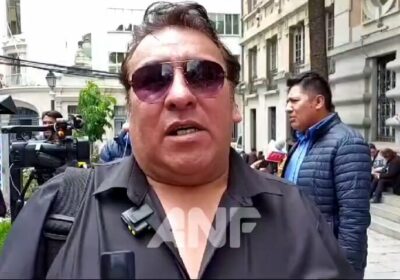 | #LaPaz 𝐂𝐨𝐧𝐟𝐥𝐢𝐜𝐭𝐨 𝐩𝐨𝐫 𝐩𝐚𝐬𝐚𝐣𝐞𝐬: 𝐃𝐞𝐬𝐜𝐚𝐫𝐭𝐚𝐧 𝐪𝐮𝐞 𝐚𝐥𝐜𝐚𝐥𝐝𝐞 𝐩𝐫𝐨𝐦𝐮𝐥𝐠𝐮𝐞 𝐥𝐞𝐲 𝐪𝐮𝐞 𝐜𝐨𝐧𝐠𝐞𝐥𝐚 𝐭𝐚𝐫𝐢𝐟𝐚𝐬…