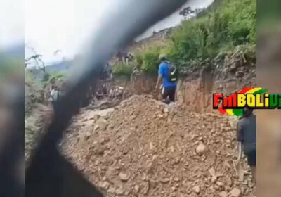 | #LaPaz Reportan que una persona quedó sepultada tras el derrumbe de una…