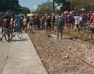 🇨🇺 | ÚLTIMA HORA Protesta masiva en Río Cauto, en el oriente de Cuba,…