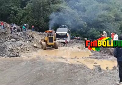 | #Sociedad Un bus del servicio interprovincial quedó atrapado por una mazamorra que…