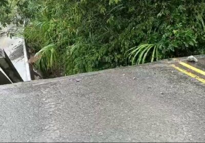 | 𝐂𝐎𝐋𝐀𝐏𝐒𝐀 𝐏𝐔𝐄𝐍𝐓𝐄 𝐄𝐍 𝐒𝐀𝐍𝐓𝐀 𝐁Á𝐑𝐁𝐀𝐑𝐀 Se reporta la caída de un puente…